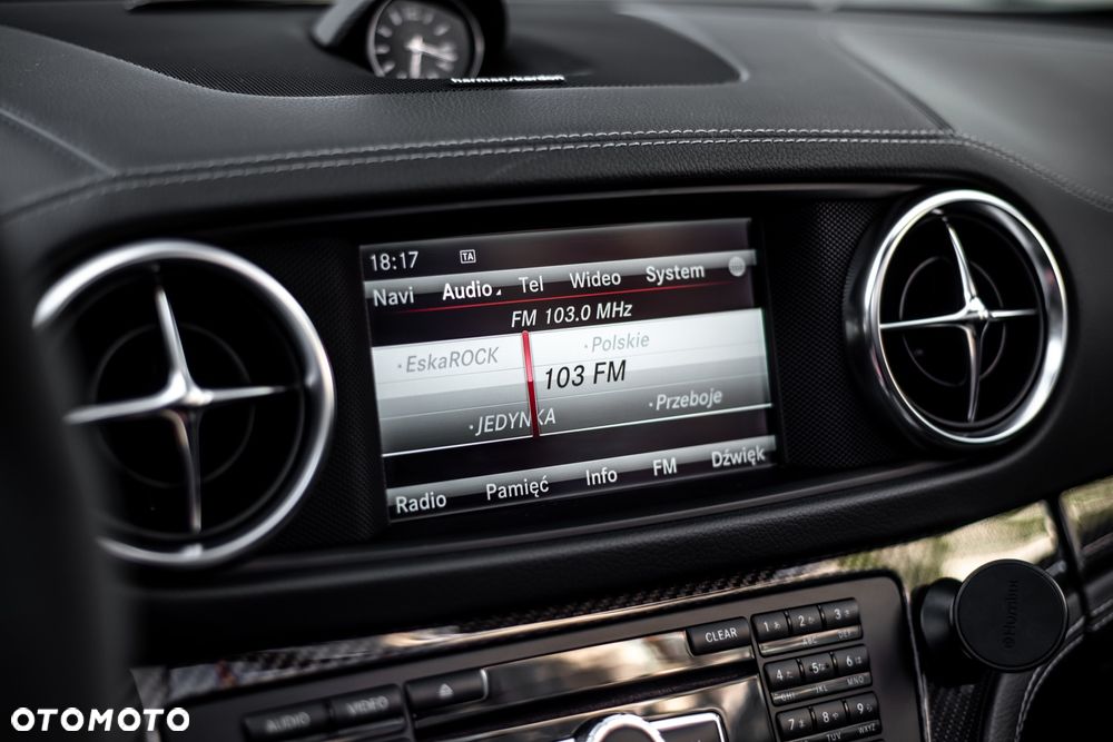 Mercedes-Benz SL 63 AMG AMG Speedshift MCT 7-Gang Sportgetriebe AMG Performance Package - 15