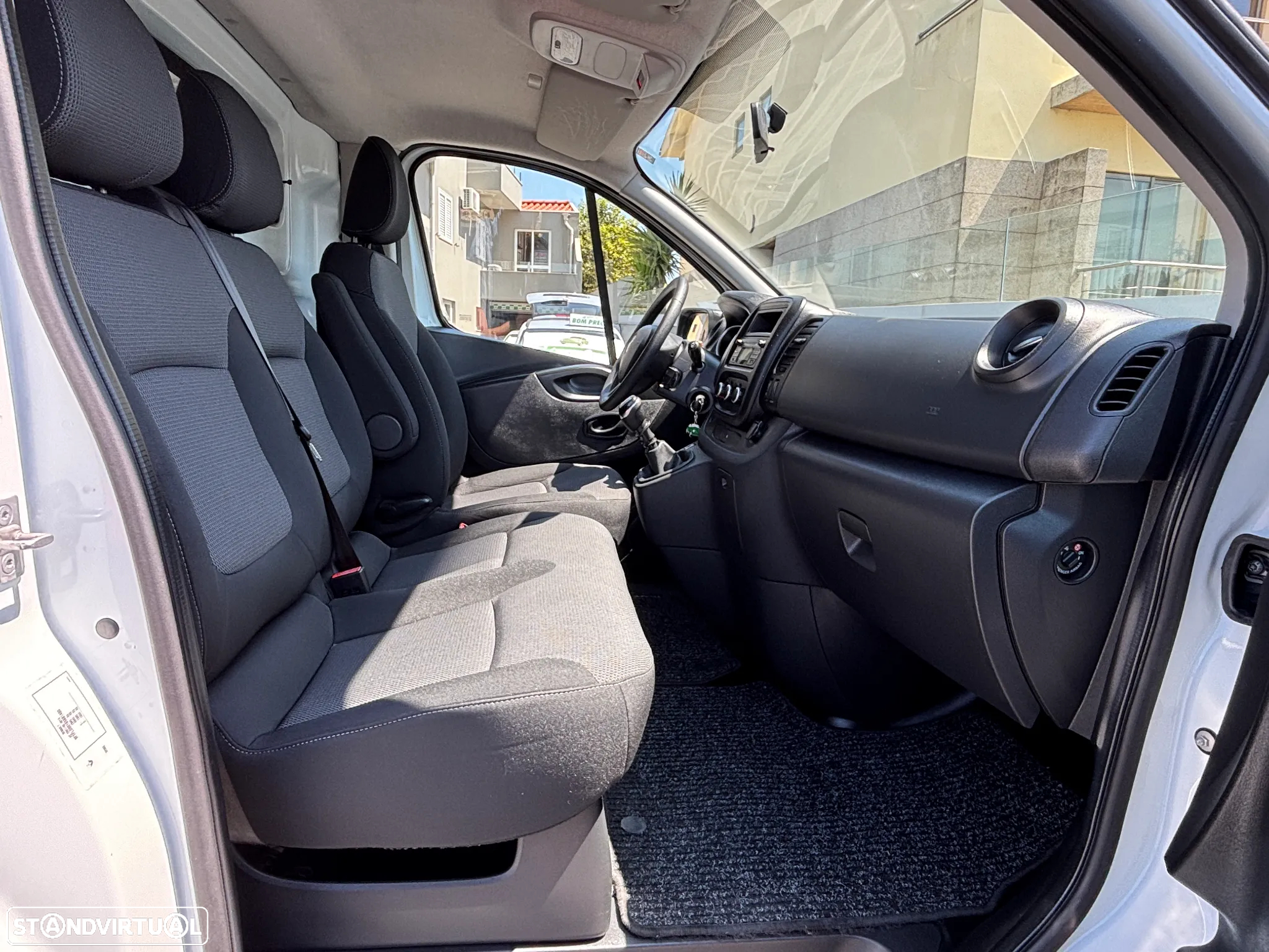 Renault Traffic 3l L1H1 2 portas Laterais - 9