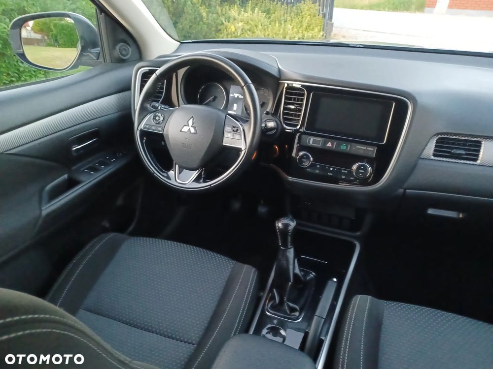 Mitsubishi Outlander 2.0 2WD Edition 100 - 19