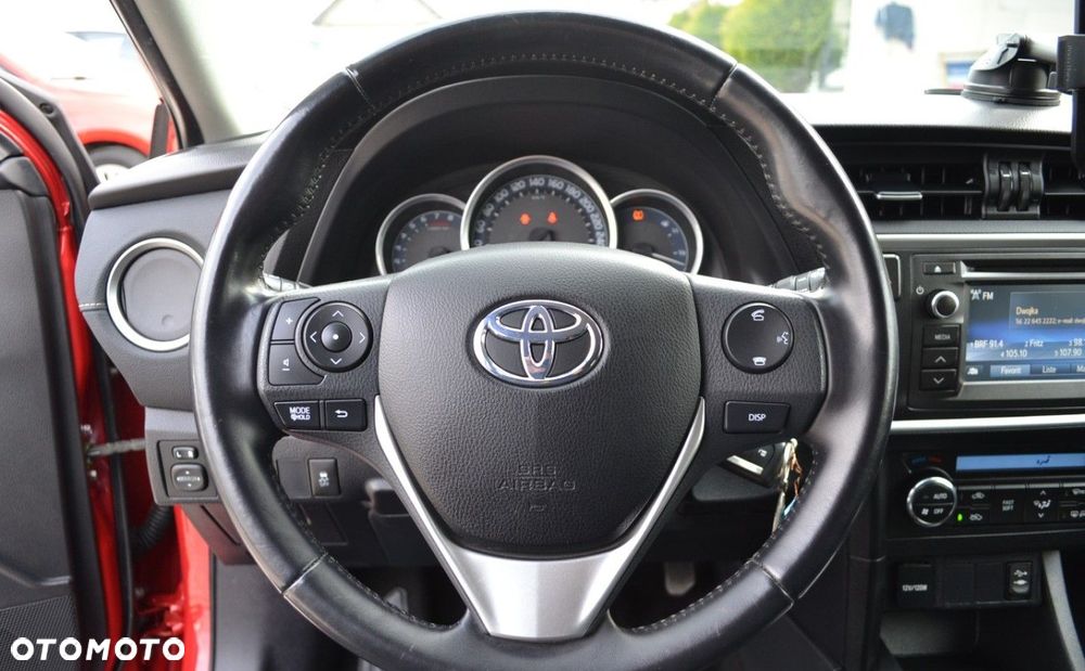 Toyota Auris 1.33 VVT-i Terra - 27