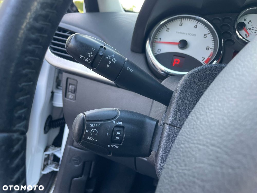 Peugeot 207 120 VTi Automatik Premium - 39
