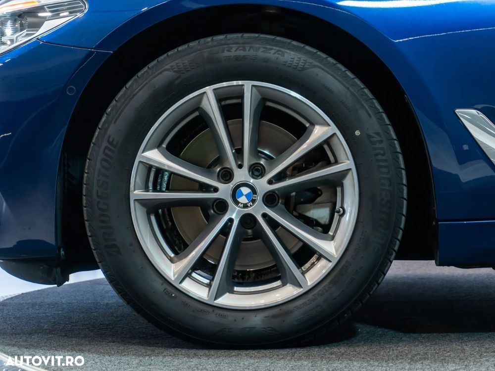BMW Seria 5 520d Aut. Luxury Line - 16