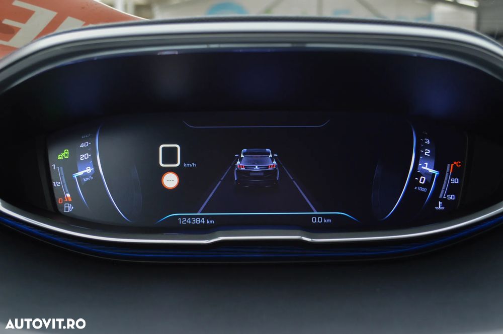 Peugeot 3008 1.2 PureTech Turbo S&S Allure - 21