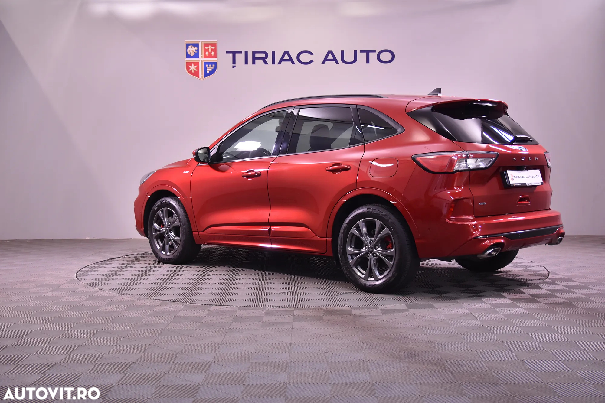 Ford Kuga - 3