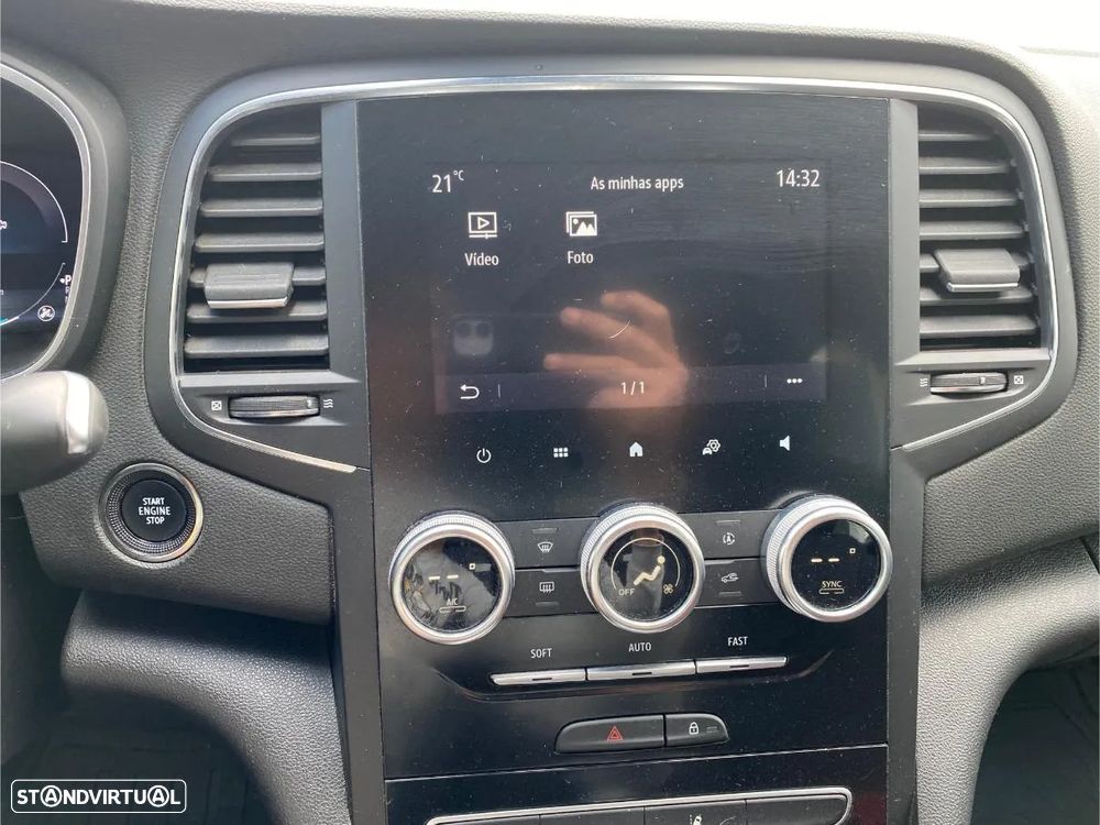 Renault Mégane Sport Tourer E-TECH Plug-in 160 INTENS - 30