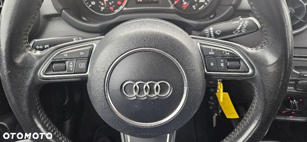 Audi A1 Sportback 1.6 TDI S line Sportpaket - 16