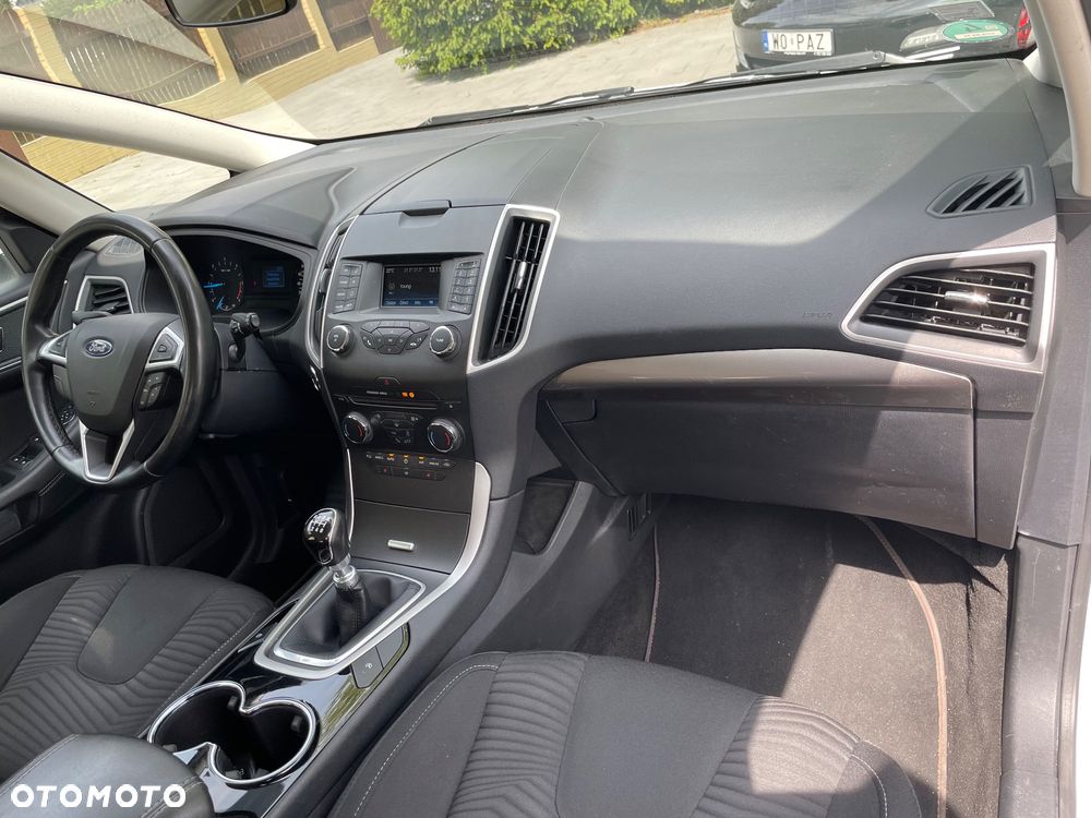Ford S-Max - 32
