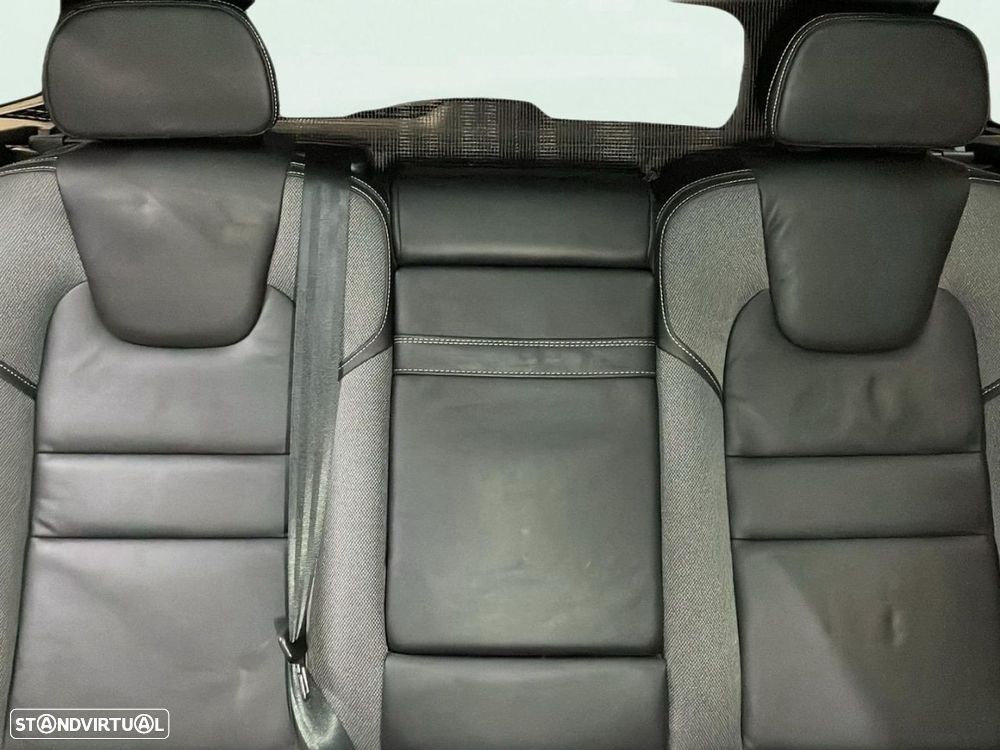 Volvo V60 2.0 T8 AWD TE R-Design - 19