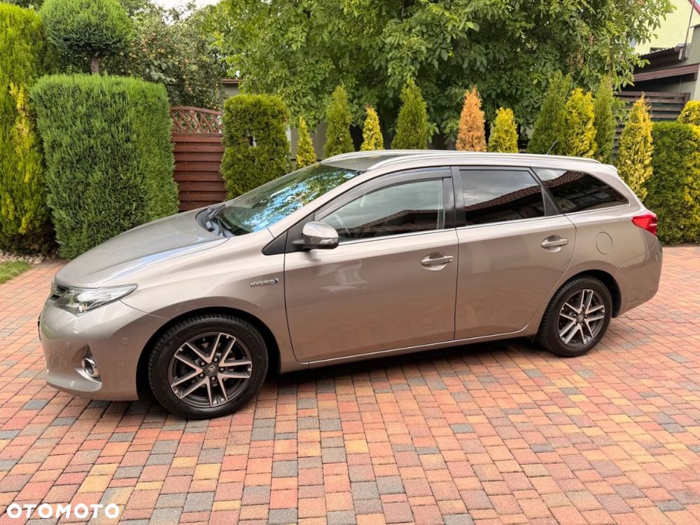 Toyota Auris Hybrid 135 Premium - 3