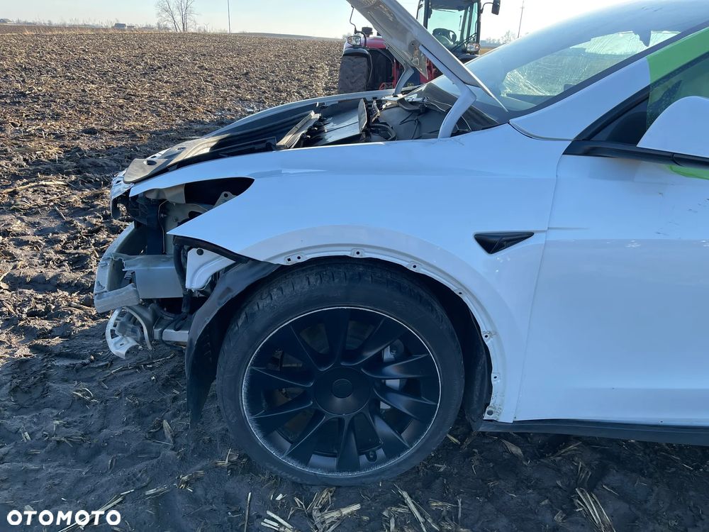 Tesla Model Y Standard - 23