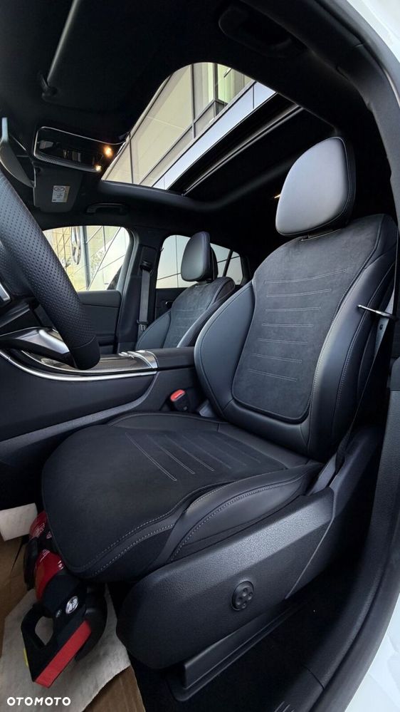 Mercedes-Benz GLC - 27