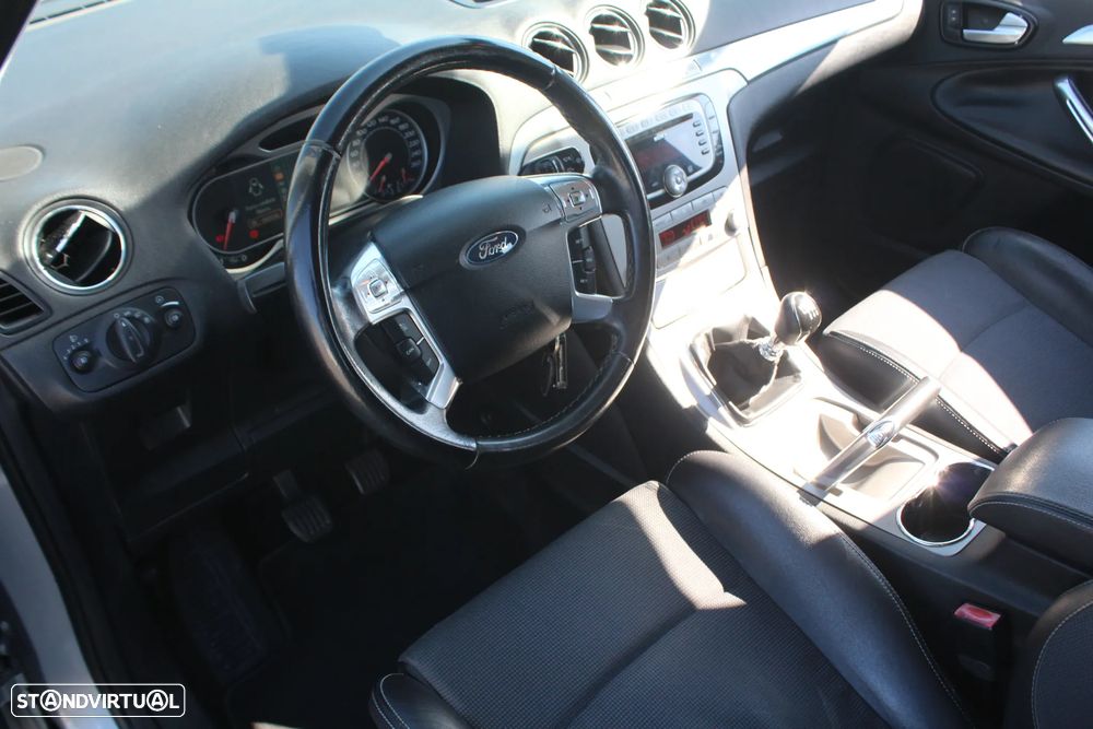 Ford S-Max 1.8 TDCi Titanium 7L - 34