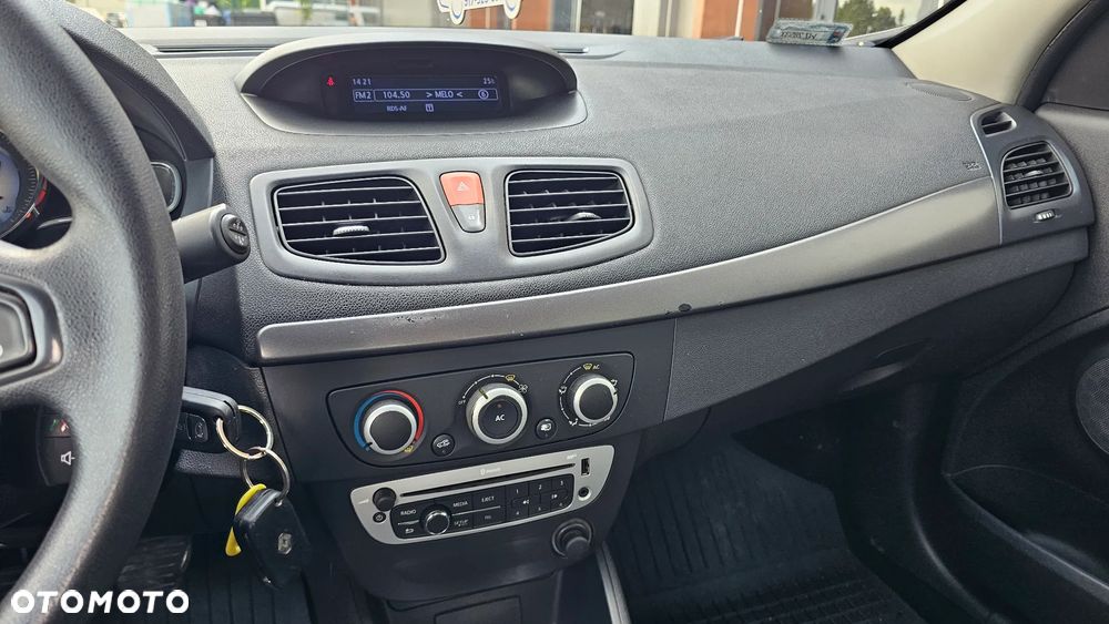 Renault Fluence 1.5 dCi Limited - 10
