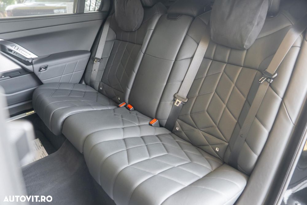 BMW Seria 7 740d xDrive MHEV - 29