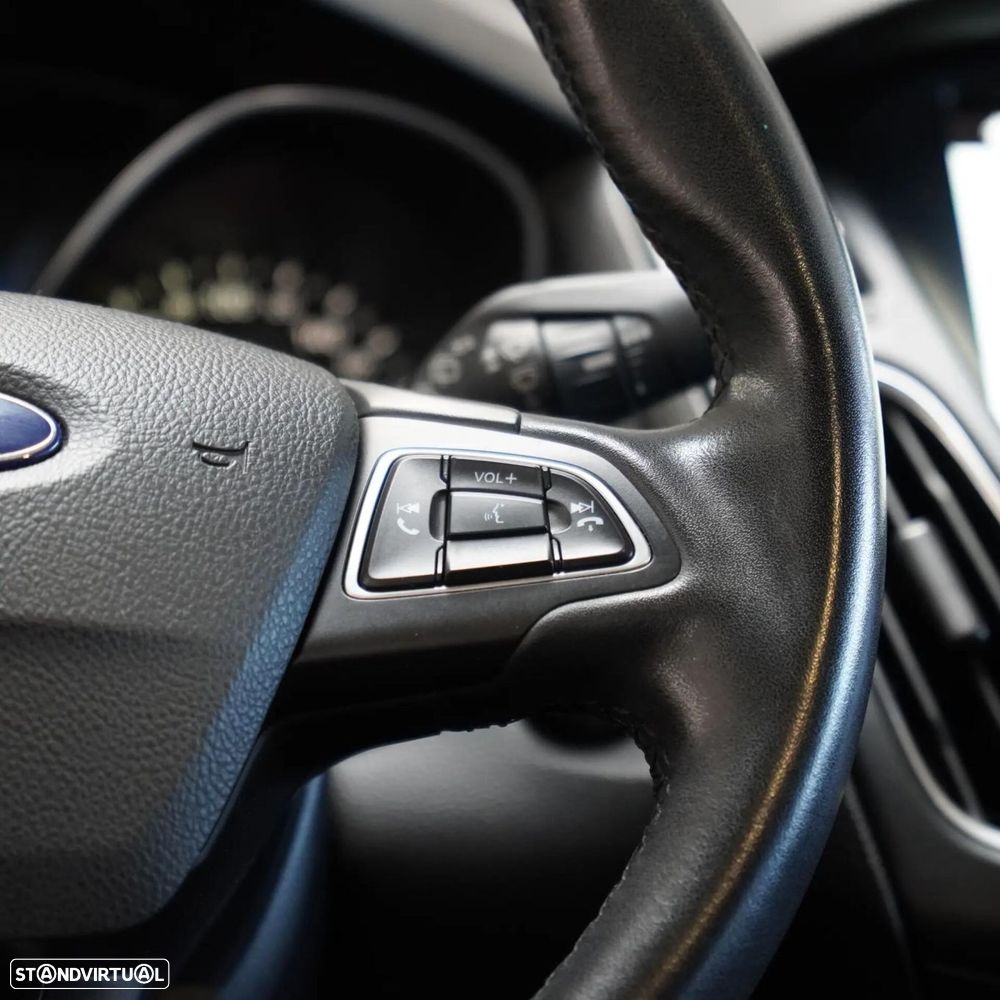 Ford Focus SW 1.0 EcoBoost Active - 24