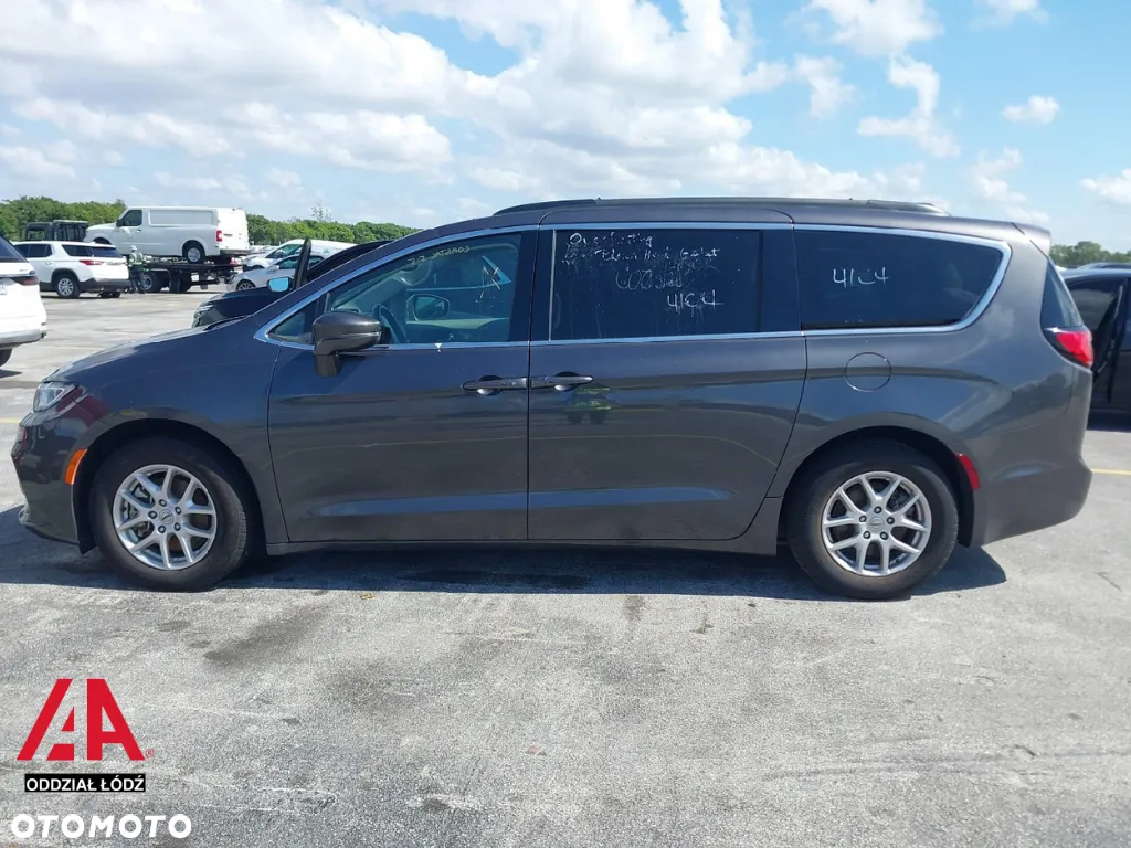 Chrysler Pacifica - 5