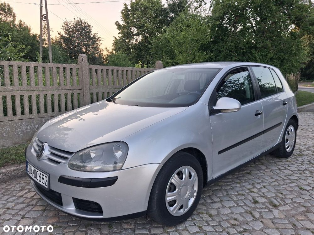Volkswagen Golf - 1