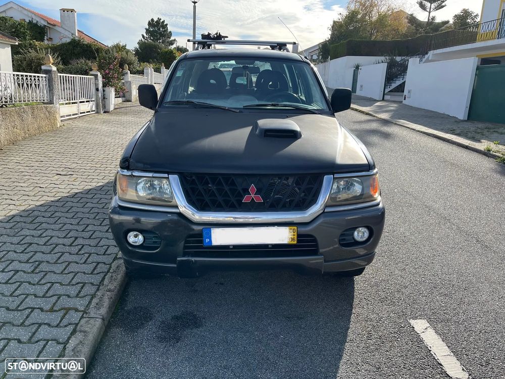 Mitsubishi Pajero Sport 2.5 TD GLS - 9