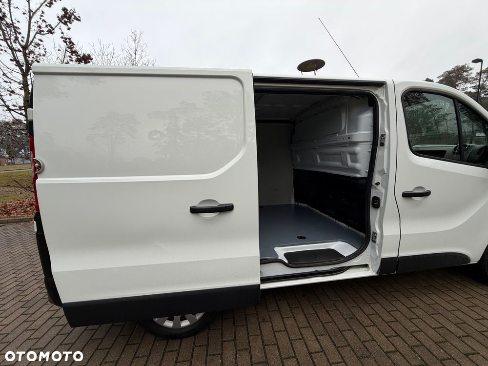 Renault Trafic - 12