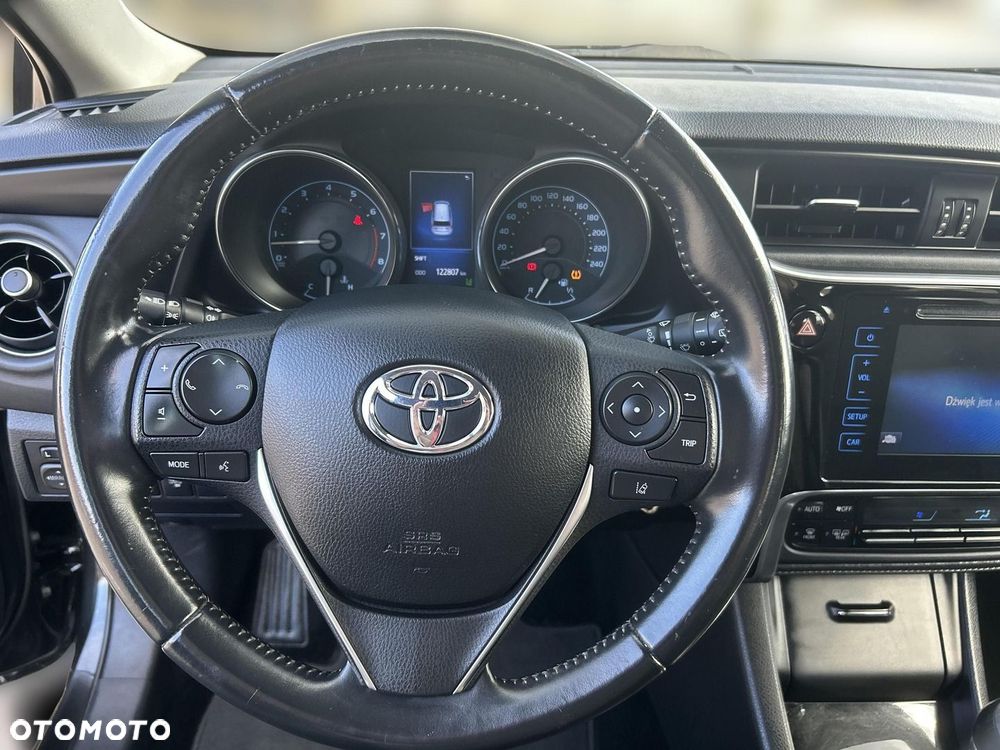 Toyota Auris - 16