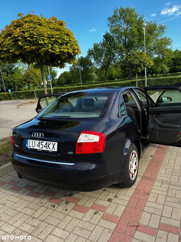 Audi A4 Limousine - 1