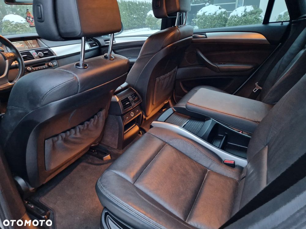 BMW X6 xDrive35i - 12