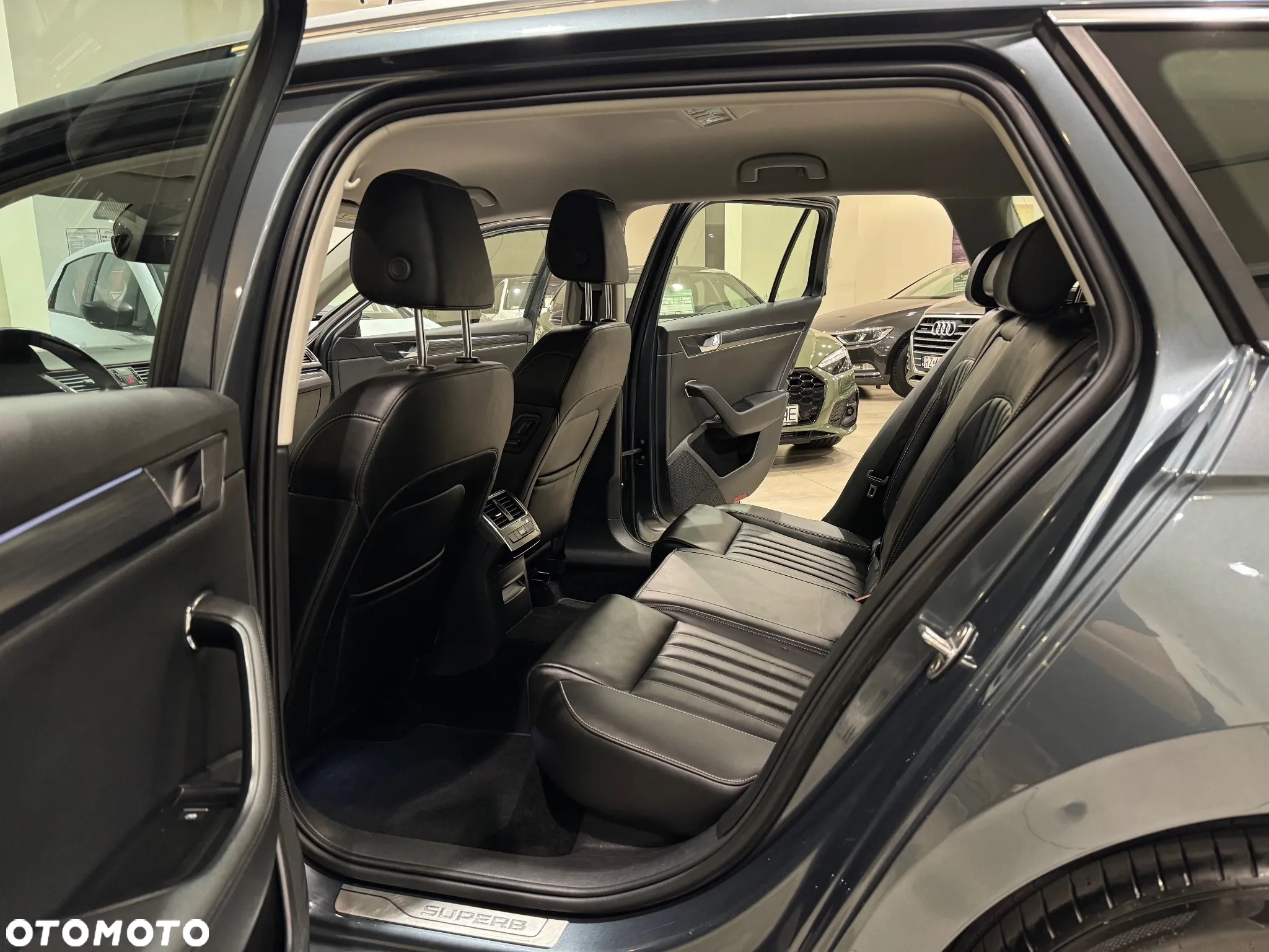Skoda Superb 1.5 TSI ACT Sportline DSG - 32