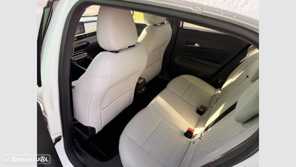 Fiat 600 1.2 Hybrid La Prima - 12