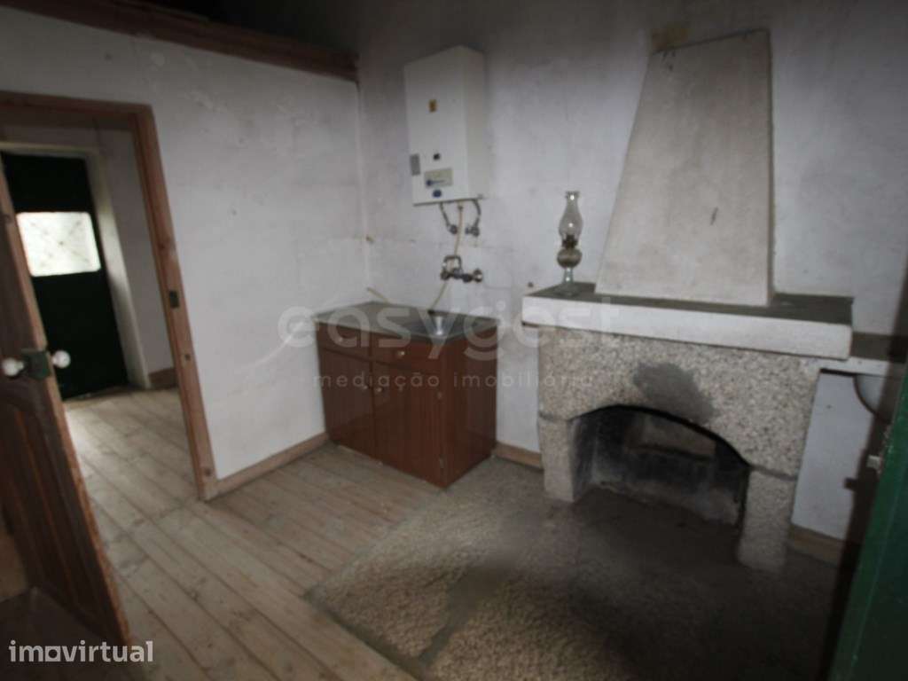 Moradia tradicional com terreno generoso e com vista deslumbrante p... - Grande imagem: 3/18