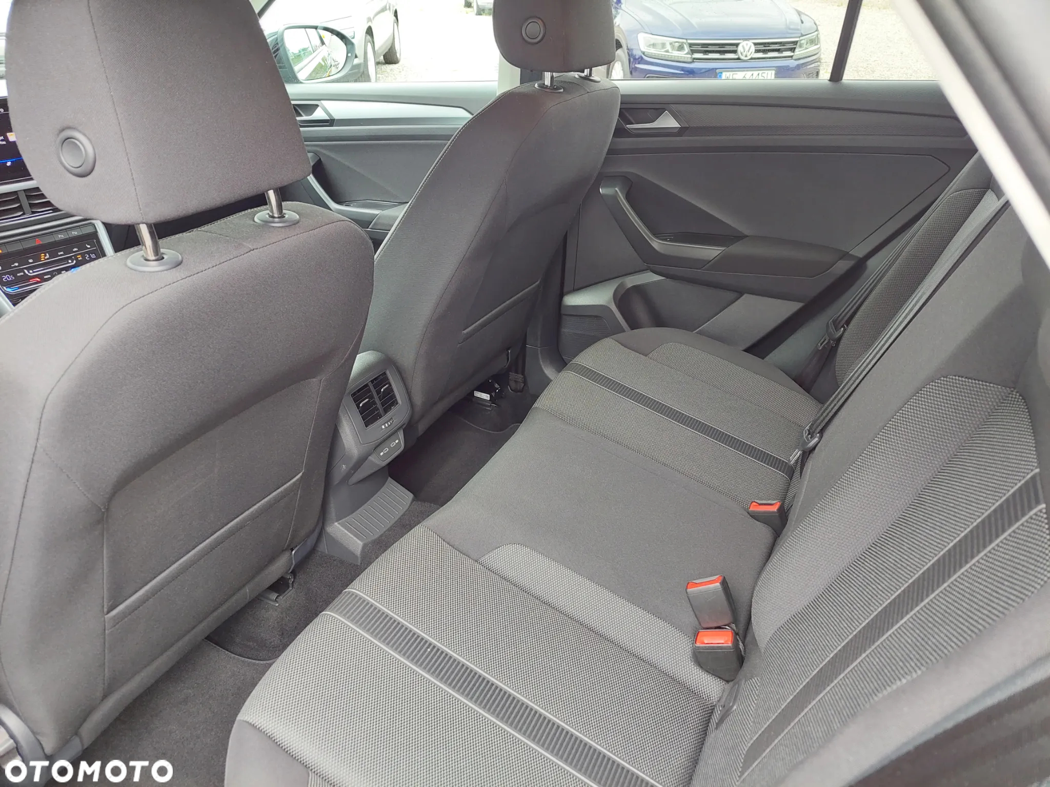 Volkswagen T-Roc 1.5 TSI Life Plus DSG - 24