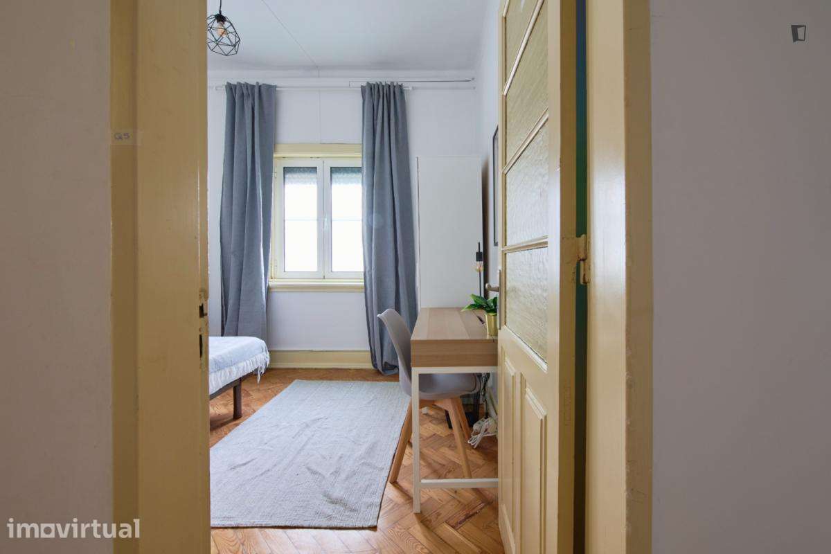 Quarto - localizado em Entrecampos Lisbon - Grande imagem: 5/49