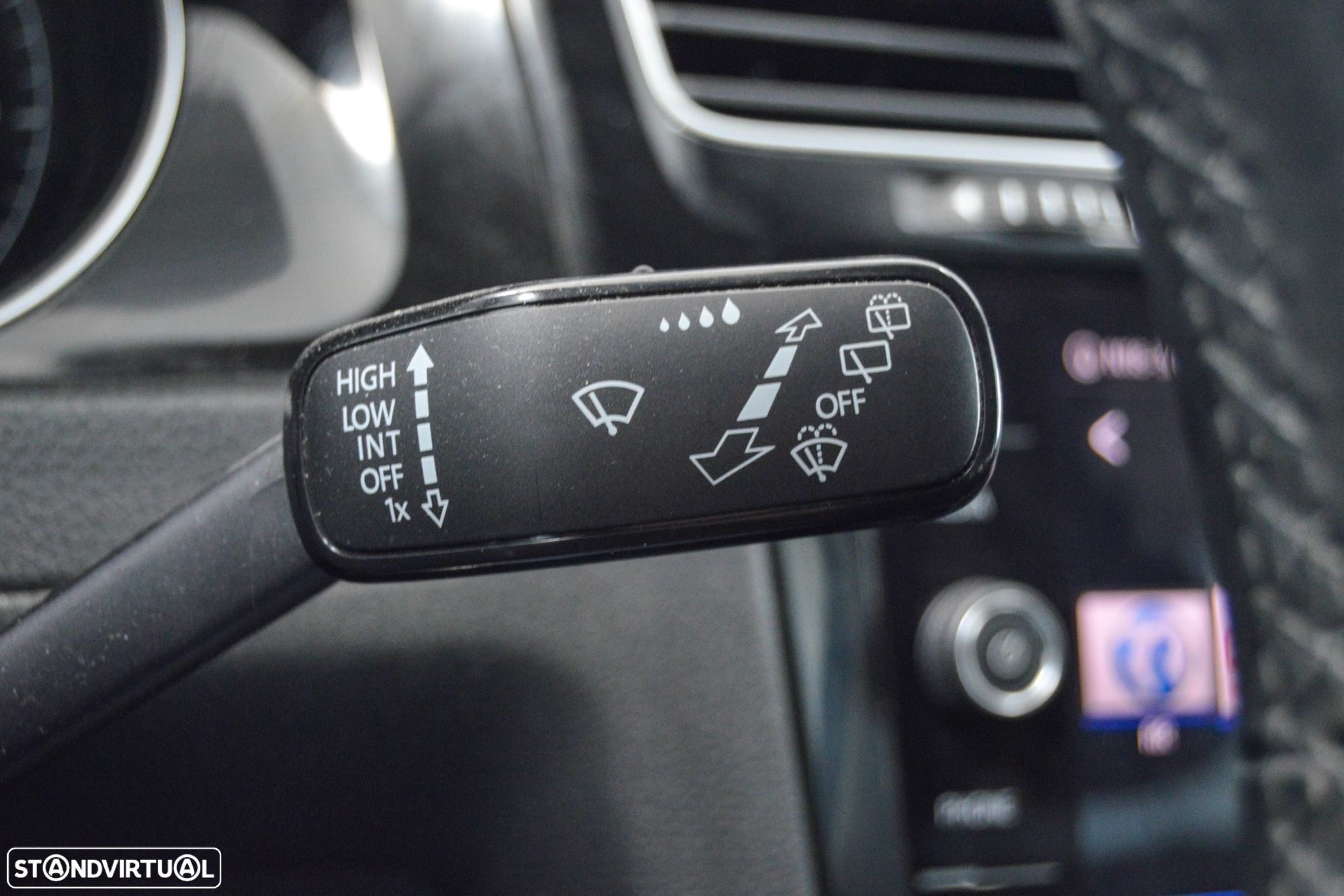 VW Golf Variant 2.0 TDi Highline DSG - 34