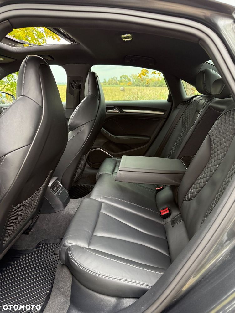Audi S3 S tronic - 12