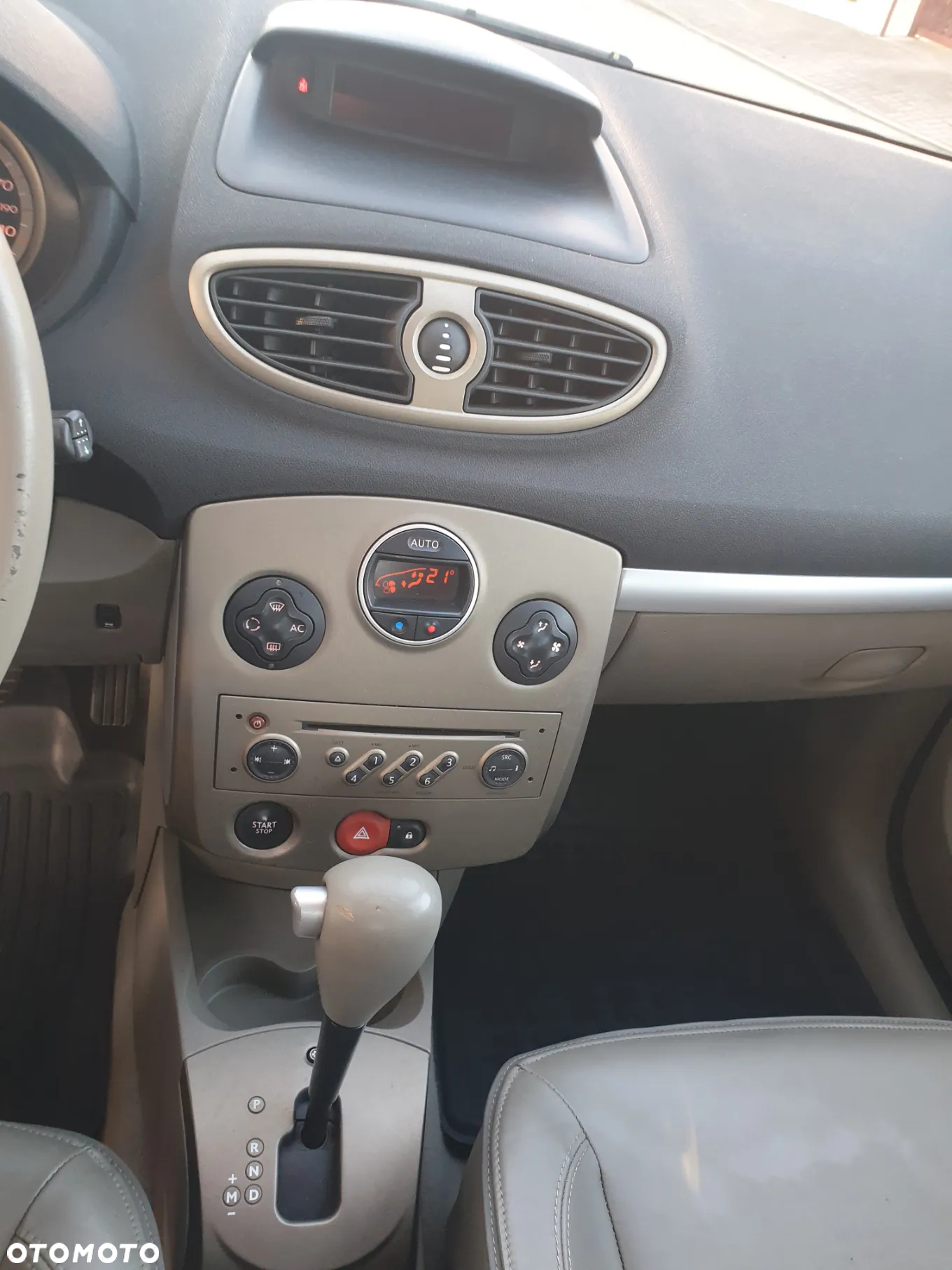 Renault Clio - 19