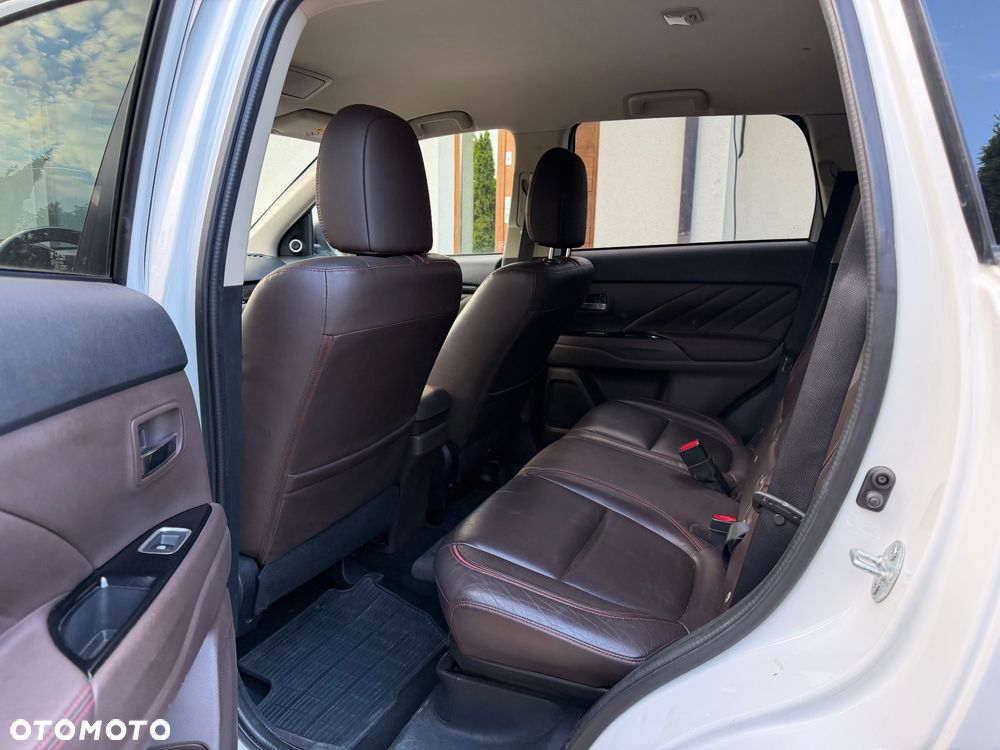 Mitsubishi Outlander Intense + - 6