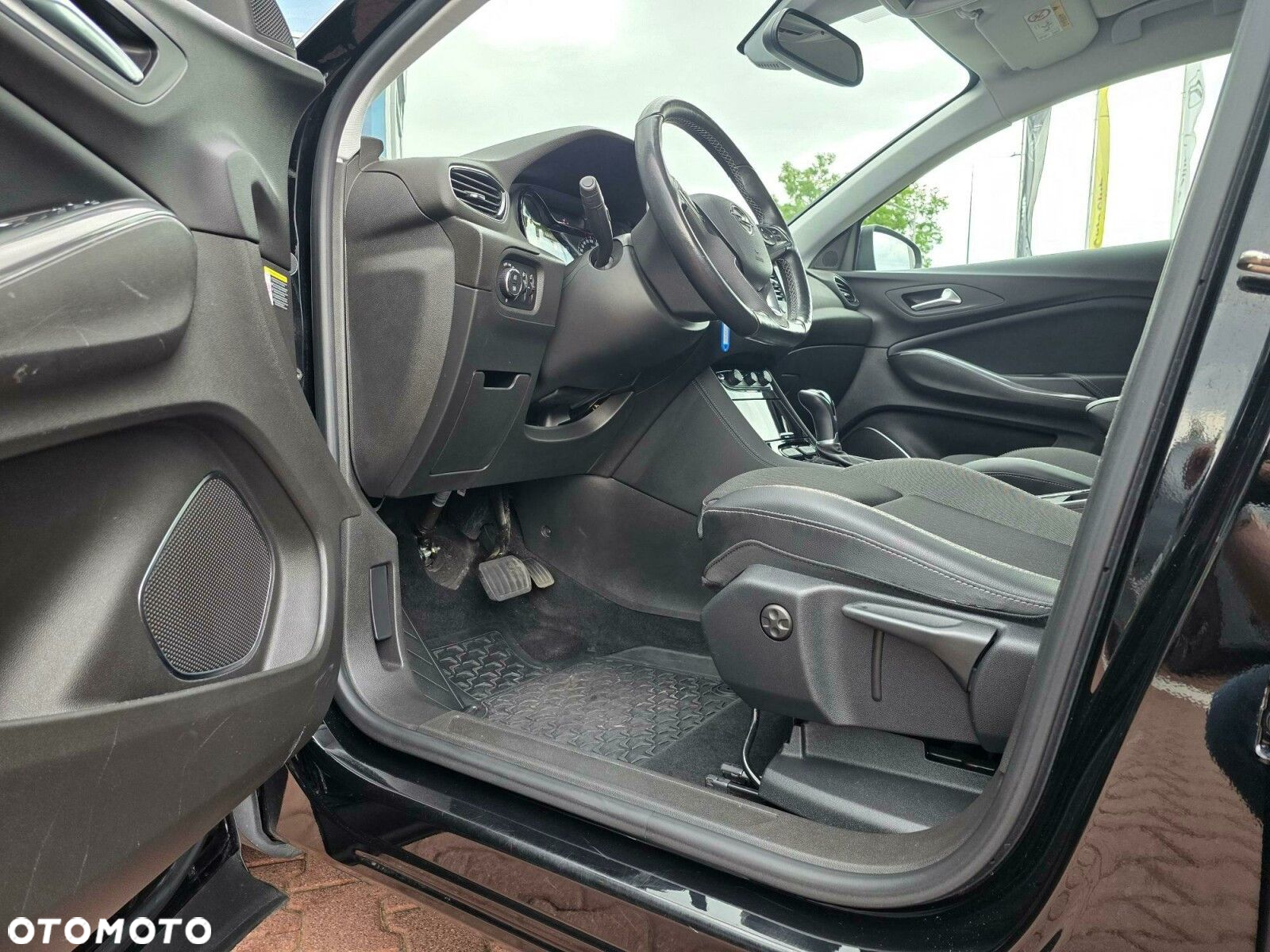 Opel Grandland 1.2 T Business Elegance S&S - 12