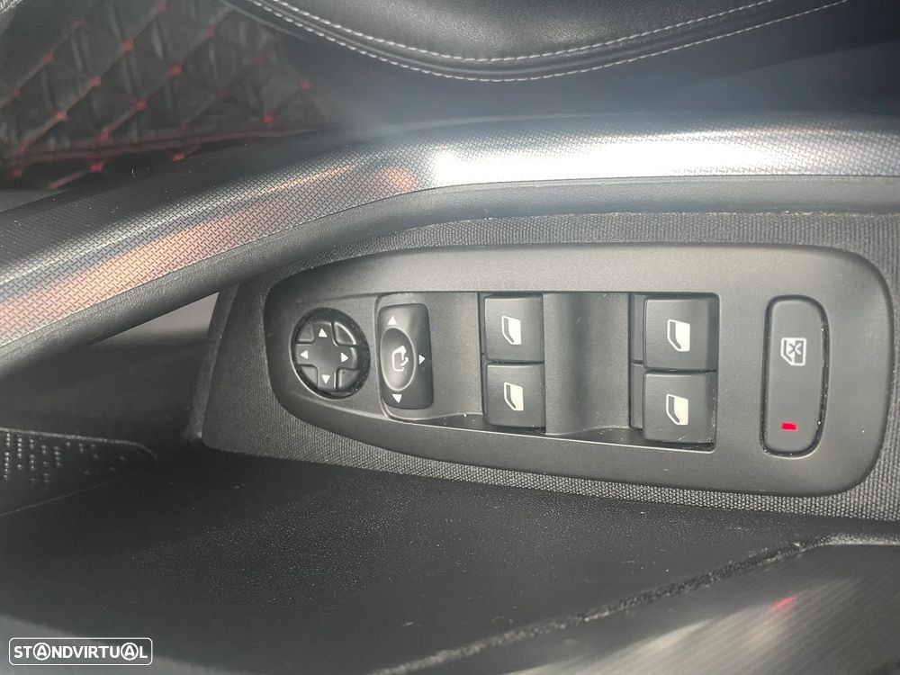 Peugeot 2008 PureTech 110 Stop&Start EAT6 Allure - 24