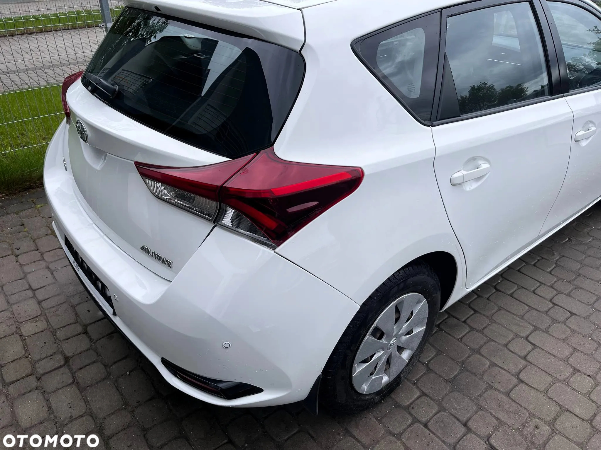 Toyota Auris 1.33 VVT-i Active - 4