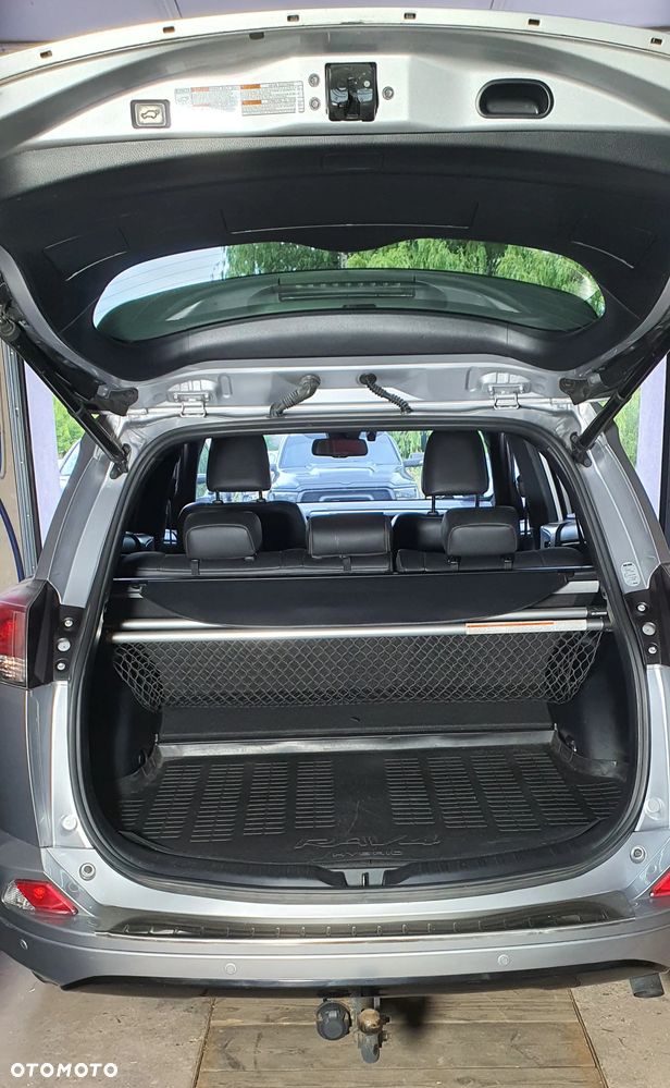 Toyota RAV4 Hybrid Selection 4x2 - 29