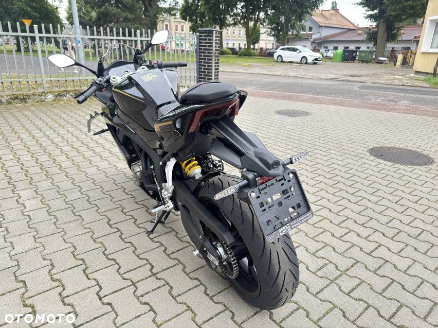 QJMOTOR SRK 800RR - 5