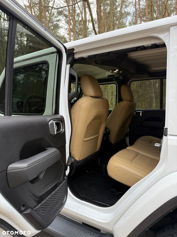 Jeep Wrangler 3.6 Unlim Sahara - 18