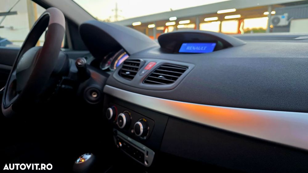 Renault Megane 1.6 16V Expression - 12