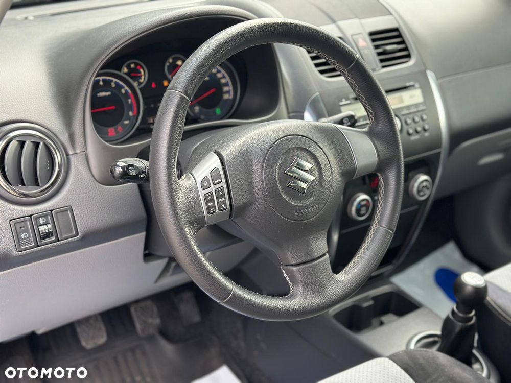 Suzuki SX4 1.6 VVT 4x4 Style - 14