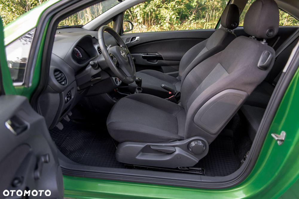 Opel Corsa 1.2 16V (ecoFLEX) Color Edition - 32