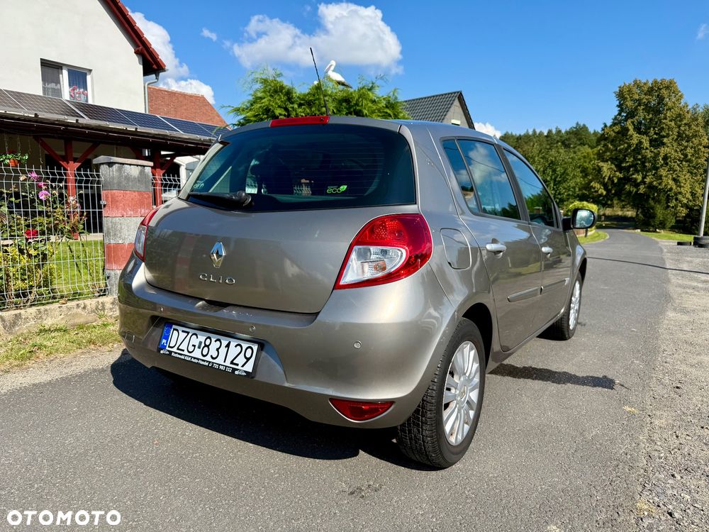 Renault Clio 1.2 16V 75 Dynamique - 5