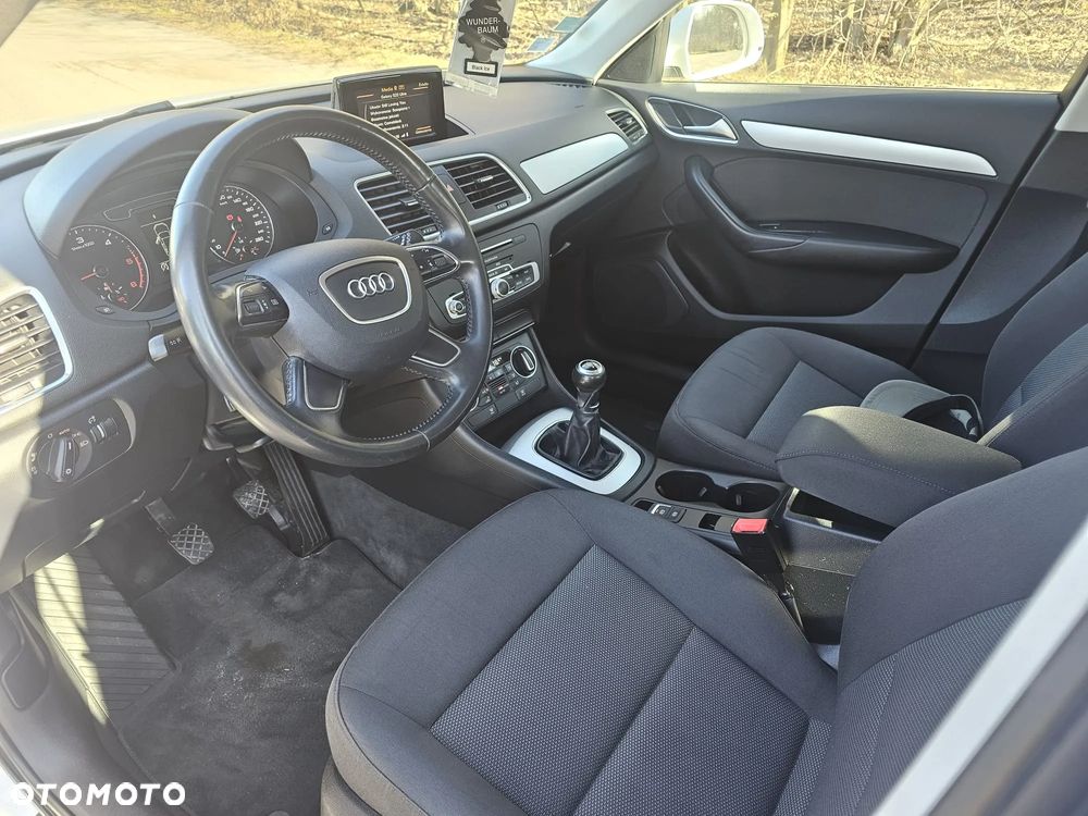 Audi Q3 2.0 TDI Design - 10