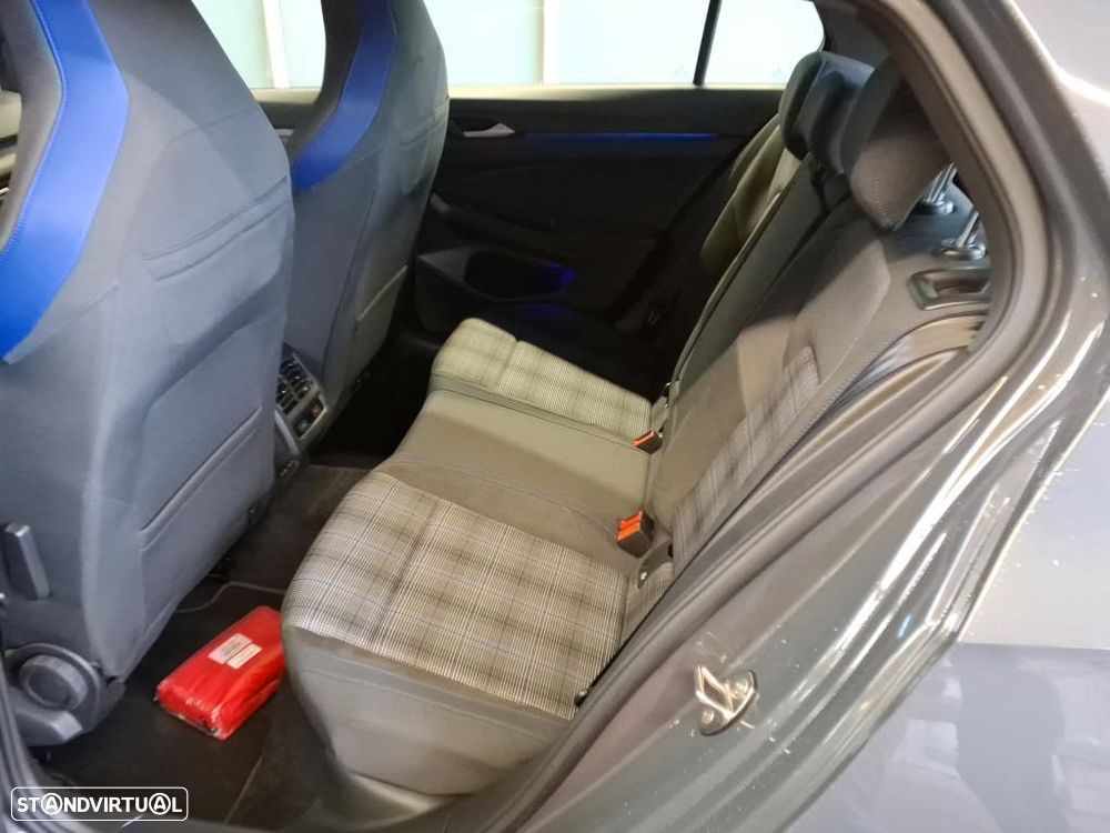 VW Golf 1.4 GTE Plug-in-Hybrid DSG - 8