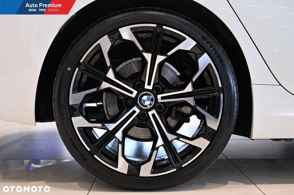 BMW Seria 3 320d xDrive mHEV - 24