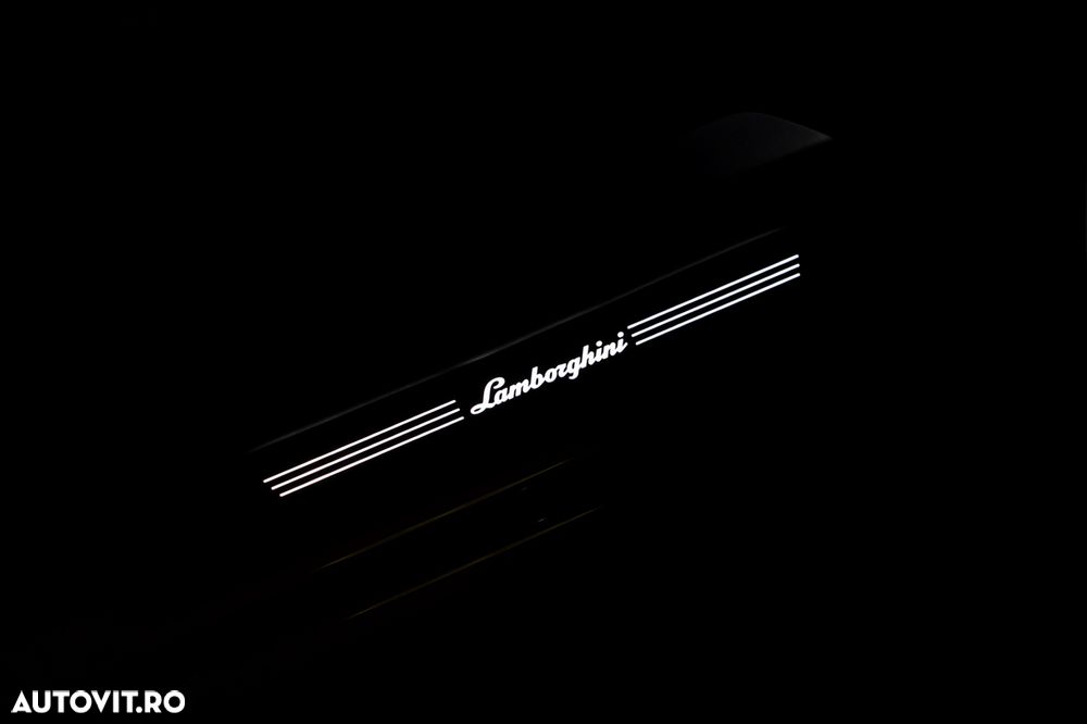 Lamborghini URUS - 29