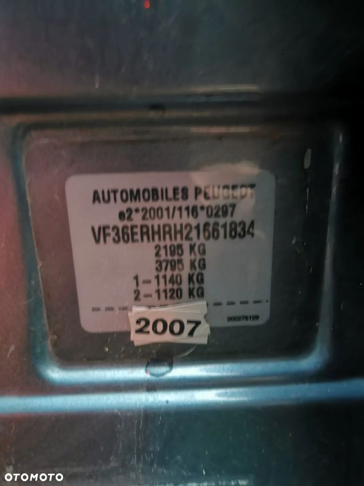 Peugeot 407 2.0 HDI Intense - 17